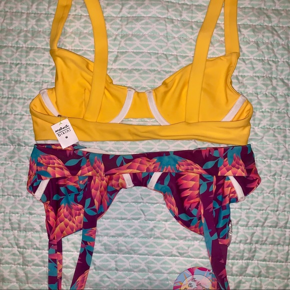 MOANA BIKINI- BAM AND HOLLY SHAKE BUNDLE - Picture 4 of 6